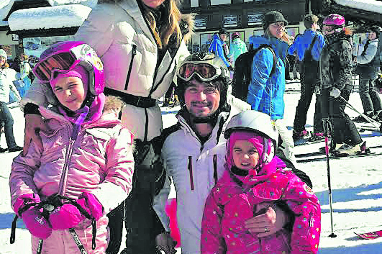 Jole na skijanju s obitelji