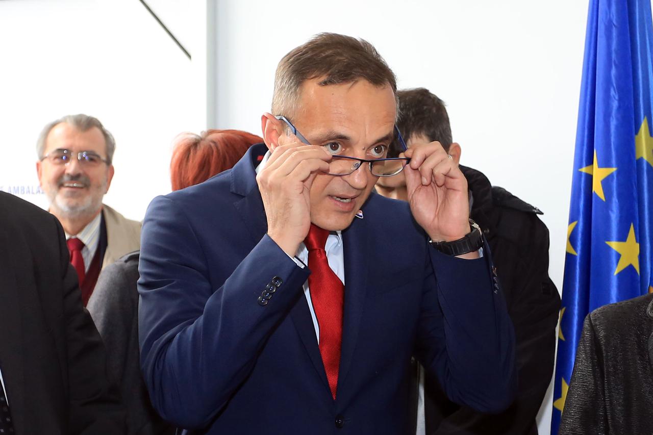Tribunj: Ministar Tihomir Jakovina otvorio veletržnicu ribe