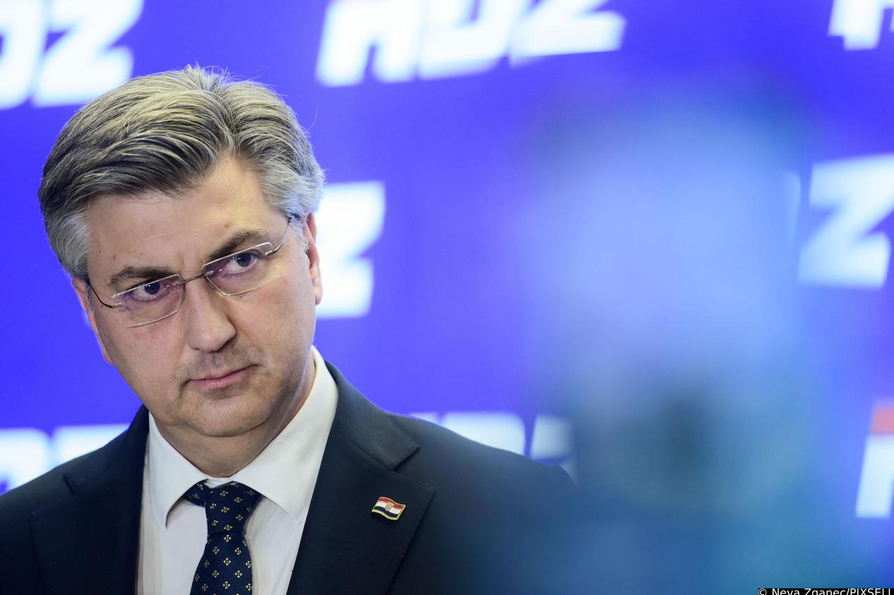 Zagreb: Andrej  Plenković dao je izjavu za medije nakon sjednice šireg Predsjedništva HDZ-a