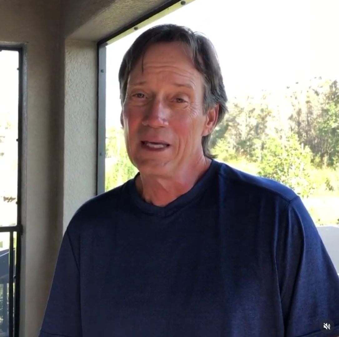 Zbog stavova koji odudaraju od progresivnog narativa, prozvao se "prvom žrtvom kulture otkazivanja" i prije nego je pojam postao popularan.