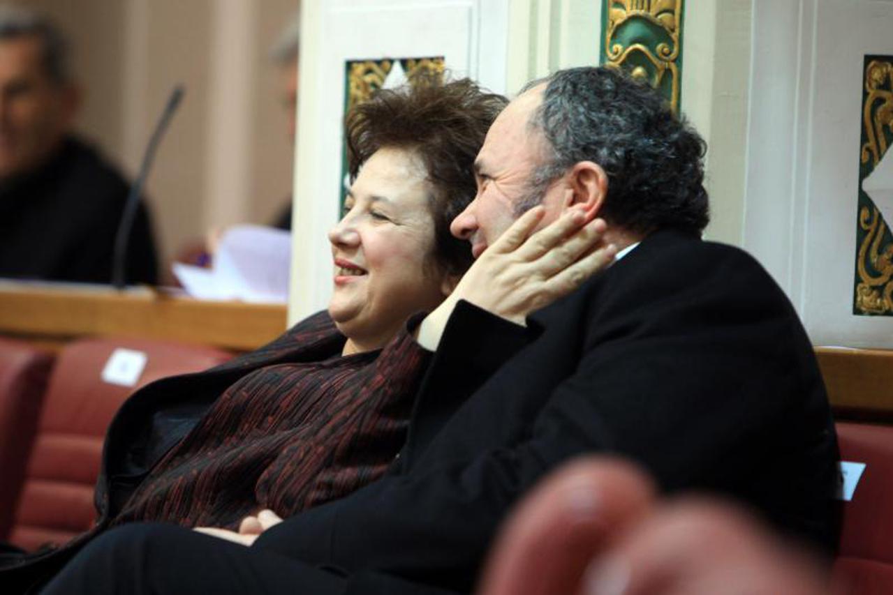 Nevenka Bečić i Željko Kerum u Saboru (1)