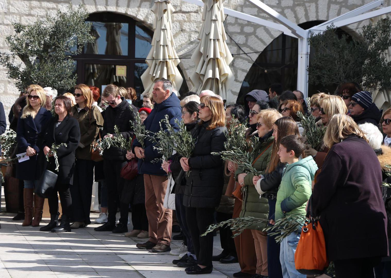 Cvjetna nedjelja ili Nedjelja Muke Gospodnje, slavi se u nedjelju prije Uskrsa, odnosno zadnju, šestu korizmenu nedjelju. Cvjetnica predstavlja uvod u Veliki tjedan tijekom kojeg se posebno slave Veliki četvrtak, Veliki petak i vazmeno ili uskrsno bdijenje kao priprava za Uskrs.