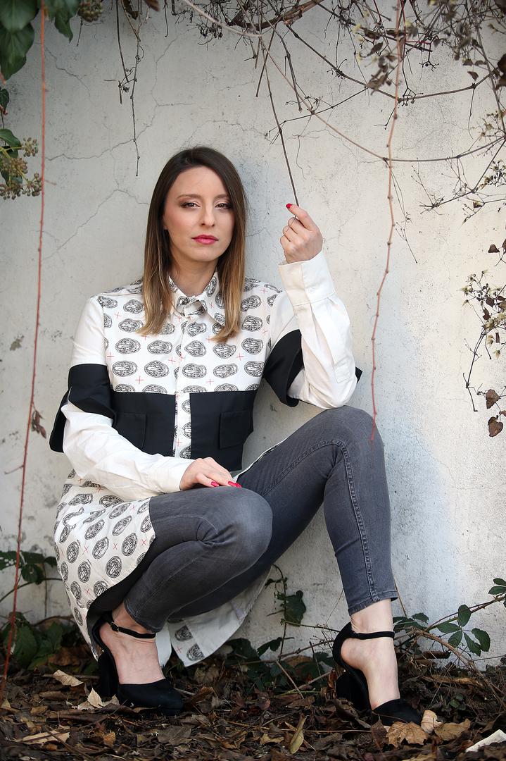 Ipak, mnogi je se najviše sjećaju po ulozi simpatične sestre Helge iz popularne serije 'Naša mala klinika'.