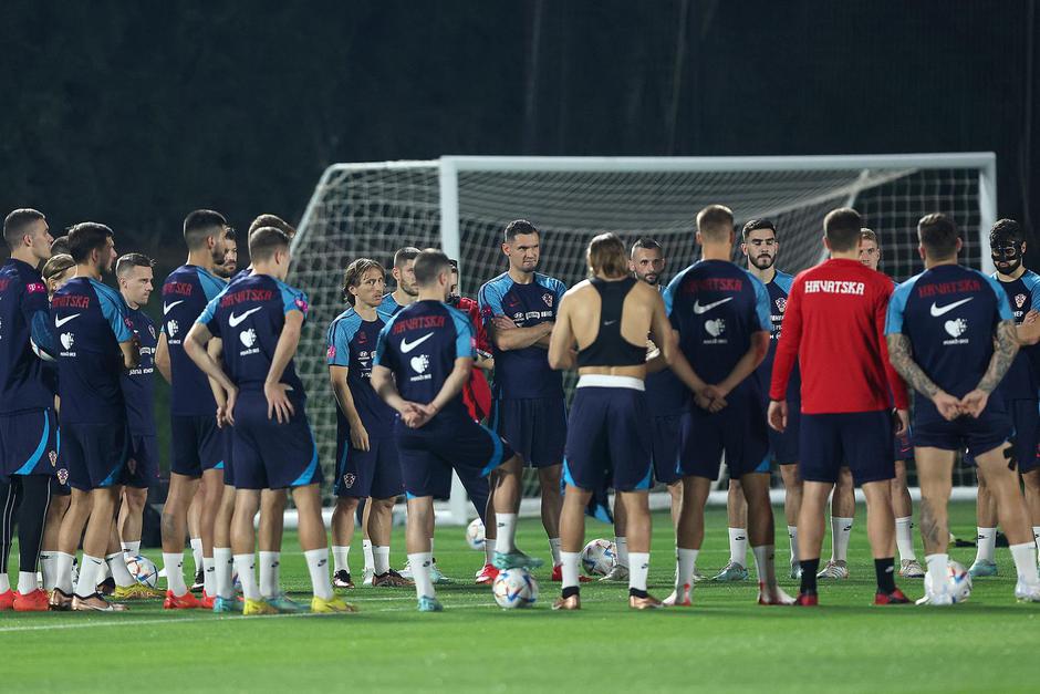 Prvi trening Hrvatske nogometne reprezentacije na trening kampu Al Ersal 3 u Dohi