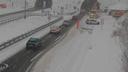 FOTO Snijeg stvara probleme u prometu: 'Doslovce je nesreća na nesreći. Ljudi voze bez zimske opreme'