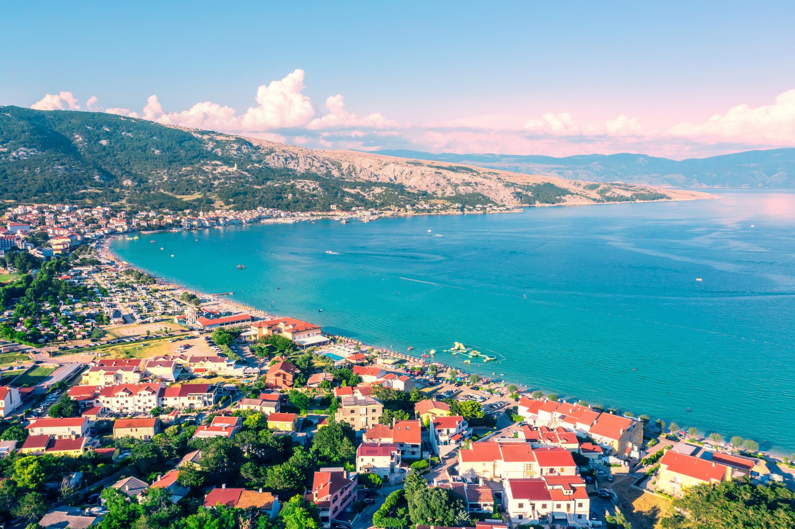 16. Plaža Baška, Krk: Ukupno mentiona: 42,594; Prošlogodišnji poredak: 14 (↓2)