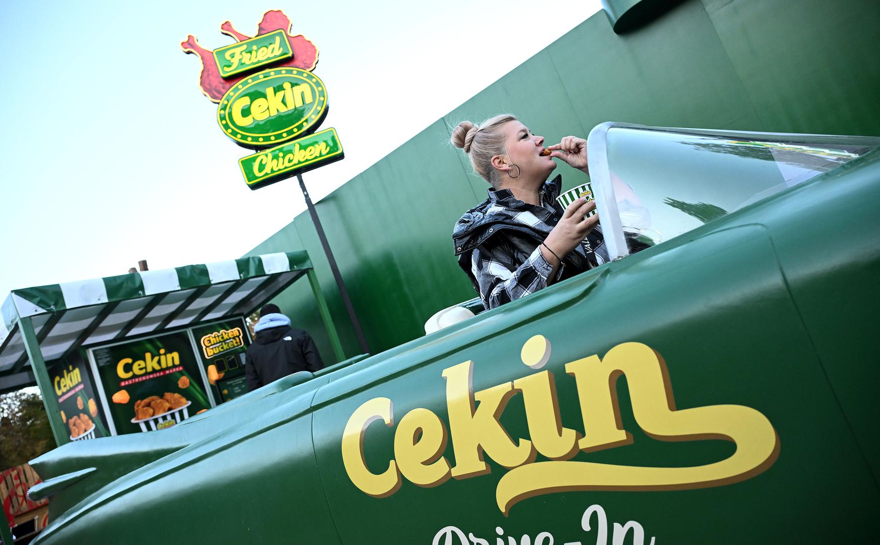 Gastro ponuda uključuje deset kućica s delicijama od tacosa, burgera i sushija do inovativnih slastica poput Film Box krafne.