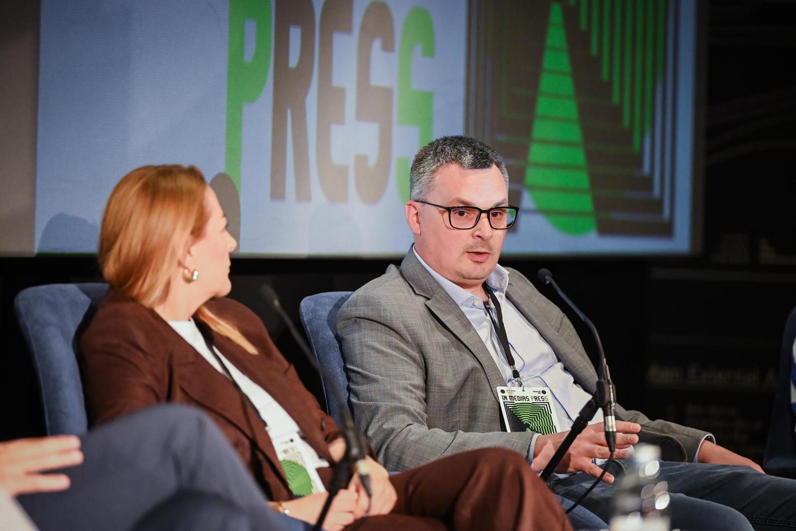 U galeriji pogledajte tko je sve došao na konferenciju.