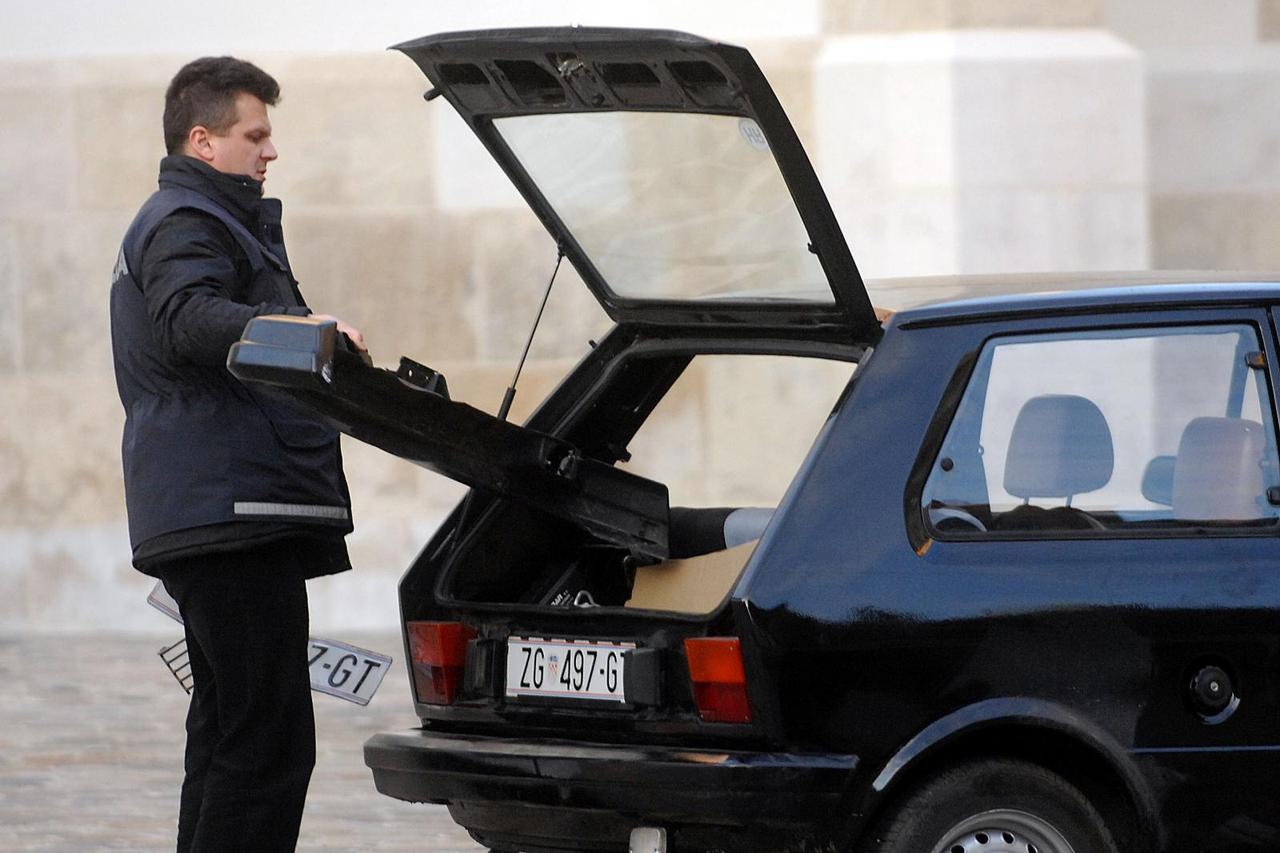 Mladić koji je pucao na policajca pa presudio sebi