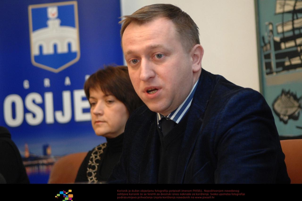 'bubalo_pxl_sla_280611'