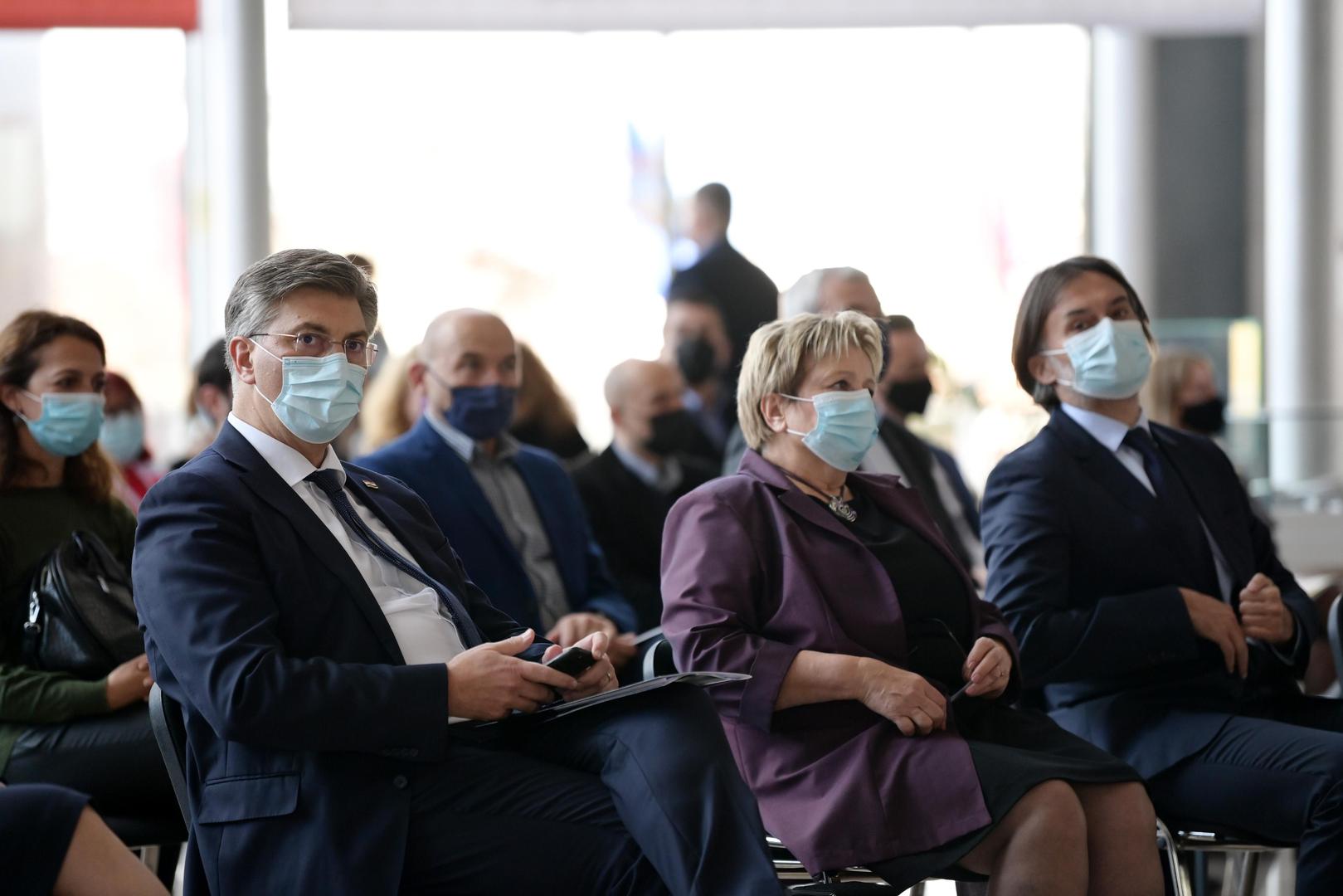 04.11.2021.,Zagreb - U Nacionalnoj i sveucilisnoj knjiznici otvorena je  izlozba "Sloboda se njegovim imenom zove", u povodu 30. obljetnice stradanja Vukovara. NSK izlozbu priredjuje u suradnji s Vecernjim listom, Gradskom knjiznicom Vukovar i udrugom za promicanje kulture povijesti Kliofest.