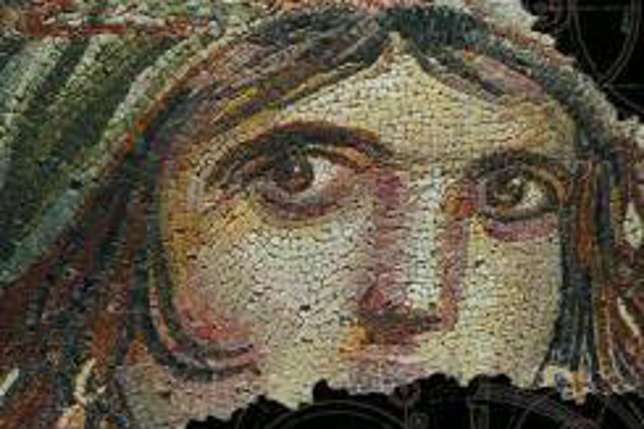 Roman Pandorina kutija