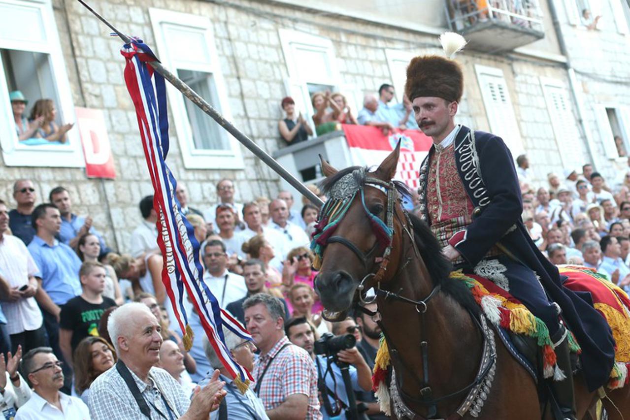 Alka u politici – politika u Alki