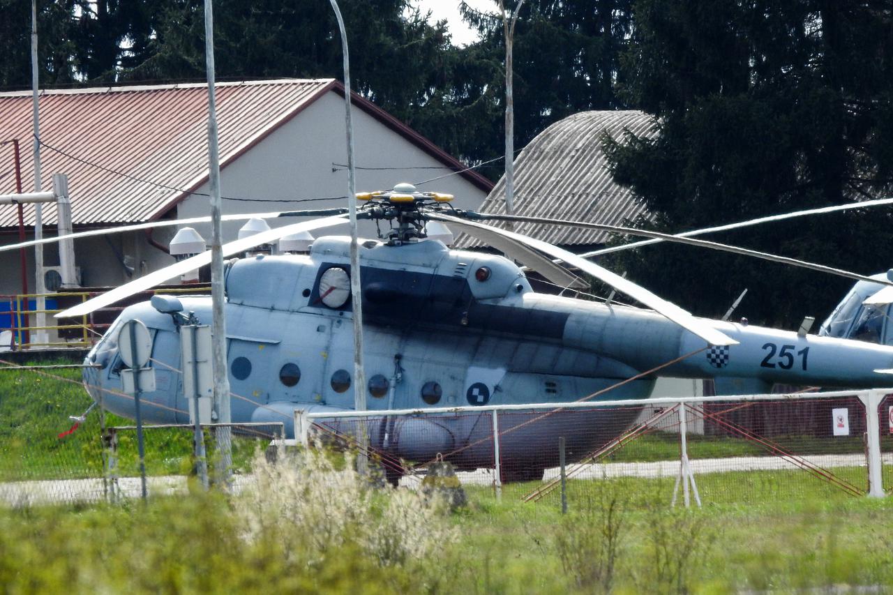 Zagreb: Helikopteri u ZTC-u koji su namijenjeni kao donacija Ukrajini