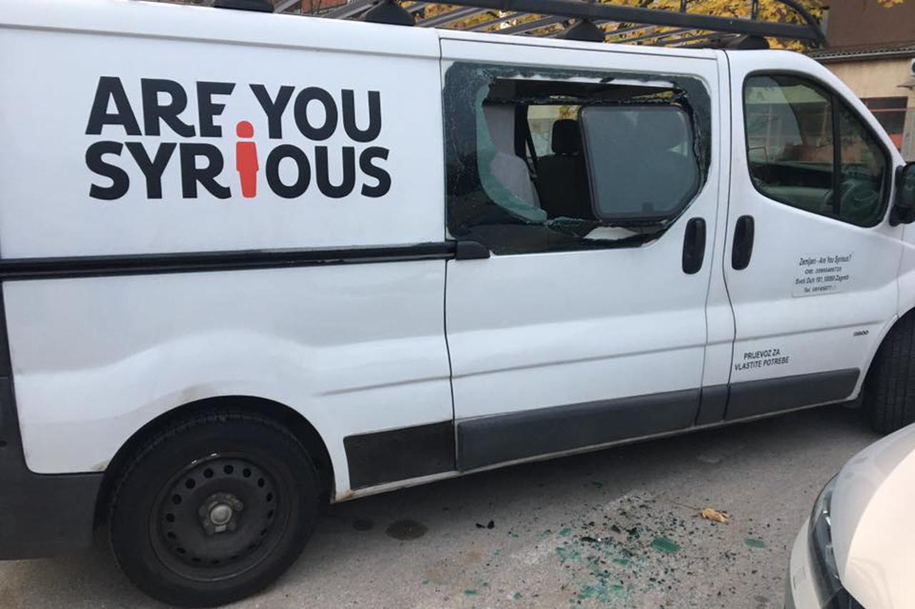 Are You Syrious? kombi