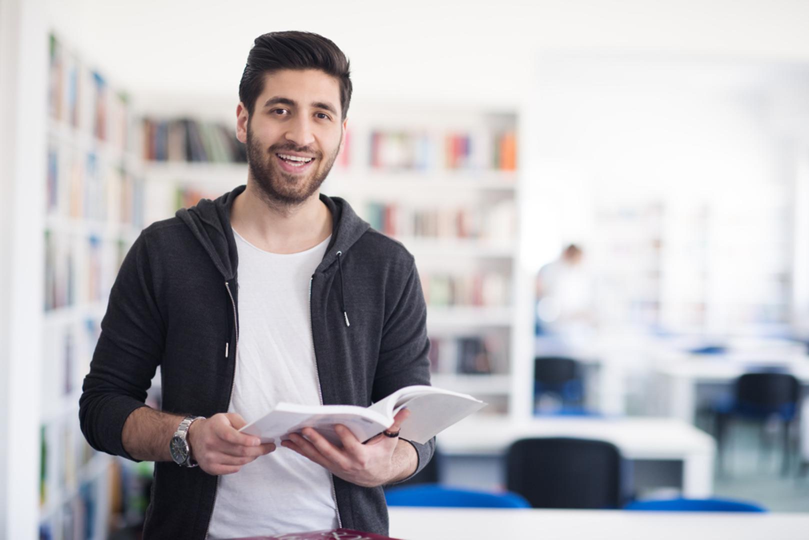 Djevica: Djevice ne vjeruju u polovična rješenja. Njihova upornost temelji se na analitičkom pristupu i potrebi da stvari budu kako treba. Ako ne ide iz prve – analizirat će, prilagoditi i pokušati ponovno, sve dok ne dođu do savršenog rezultata.