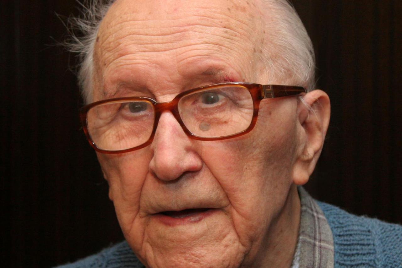 akademik Eugen Topolnik