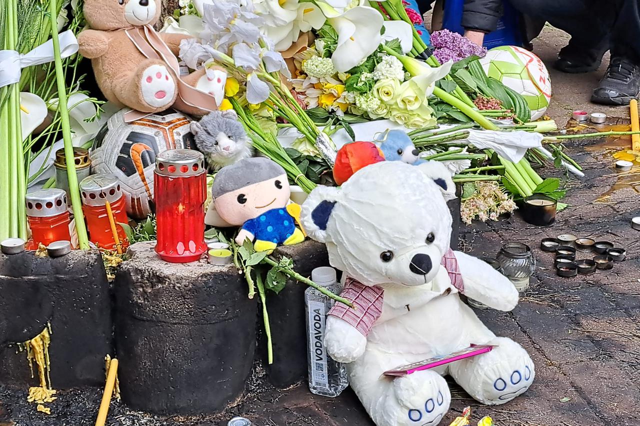 Beograd: Policija blokirala prometnice kod škole gdje je dječak ubio učenike i profesoricu