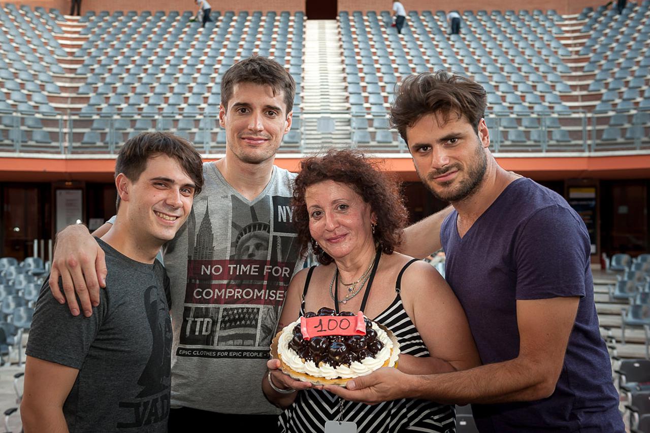 2CELLOS