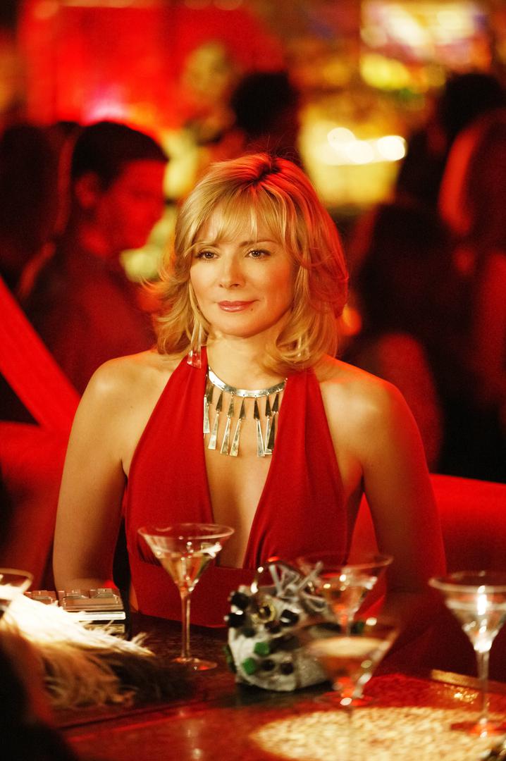 Kim Cattrall, nezaboravna Samantha Jones iz kultne serije "Seks i grad", nedavno se udala četvrti put, a sada je na medenom mjesecu ponovno pokazala svoju bezvremensku privlačnost.