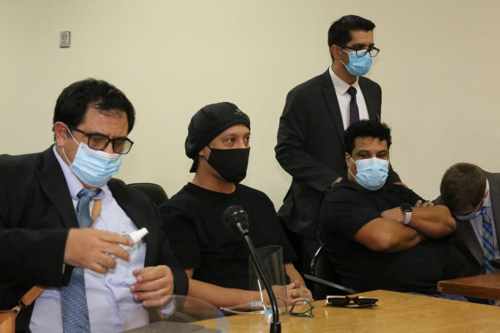 Ronaldinho during the hearing at the Supreme Court of Justice where he could be released from the home prison he has been holding for 4 months in a hotel in Asuncion Ronaldinho during the hearing at the Supreme Court of Justice where he could be released from the home prison he has been holding for 4 months in a hotel in Asuncion, Paraguay, August 24, 2020. Sebastian Caceres/Paraguayan Supreme Court/Handout via REUTERS  ATTENTION EDITORS - NO RESALES. NO ARCHIVES. THIS IMAGE HAS BEEN SUPPLIED BY A THIRD PARTY. HANDOUT