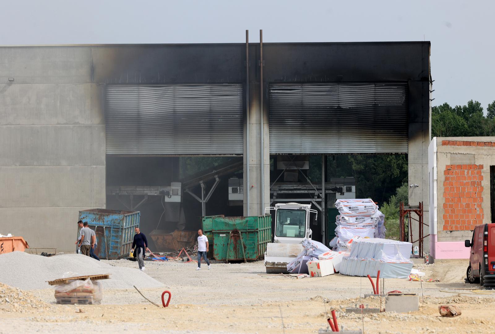20.06.2024., Zapresic - Zgariste tvrtke Eko Flor u Industrijskoj ulici gdje je tijekom jucerasnjeg dana izbio veliki pozar.  Photo: Marko Prpic/PIXSELL