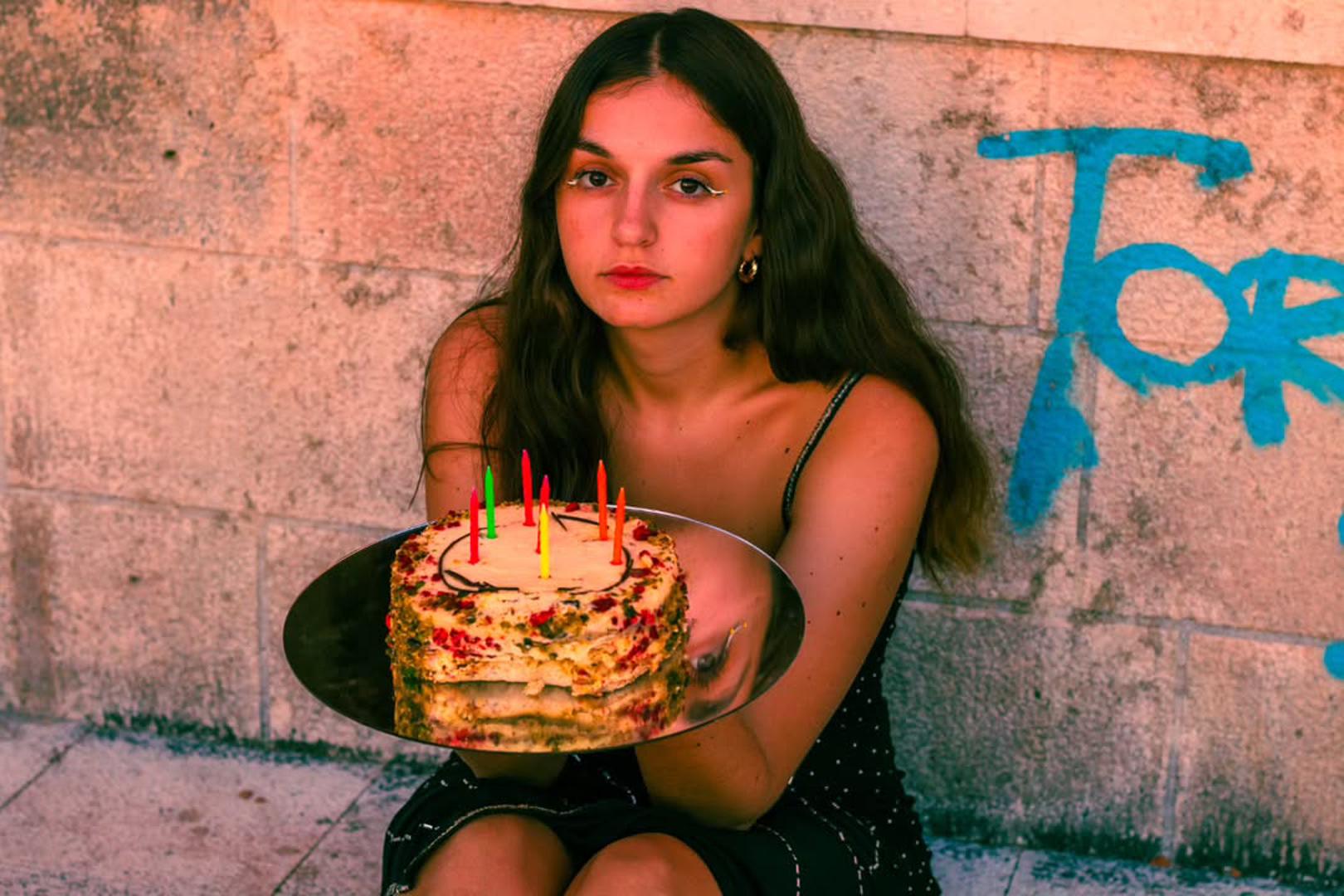 Martha May (Marta Ivić) - Running to the Light