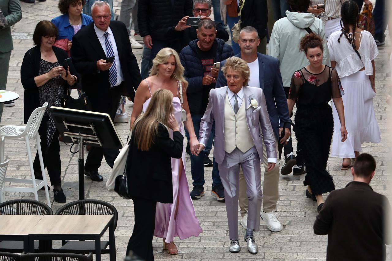 Rod Stewart stigao na vjenčanje svog sina u Dubrovniku, turisti su ga opkolili