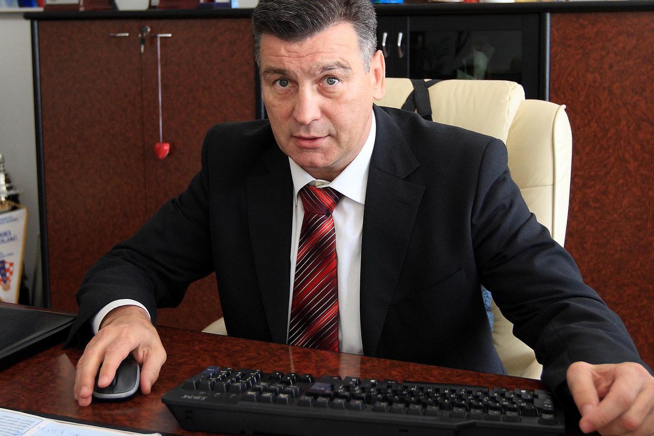 Damir Škaro
