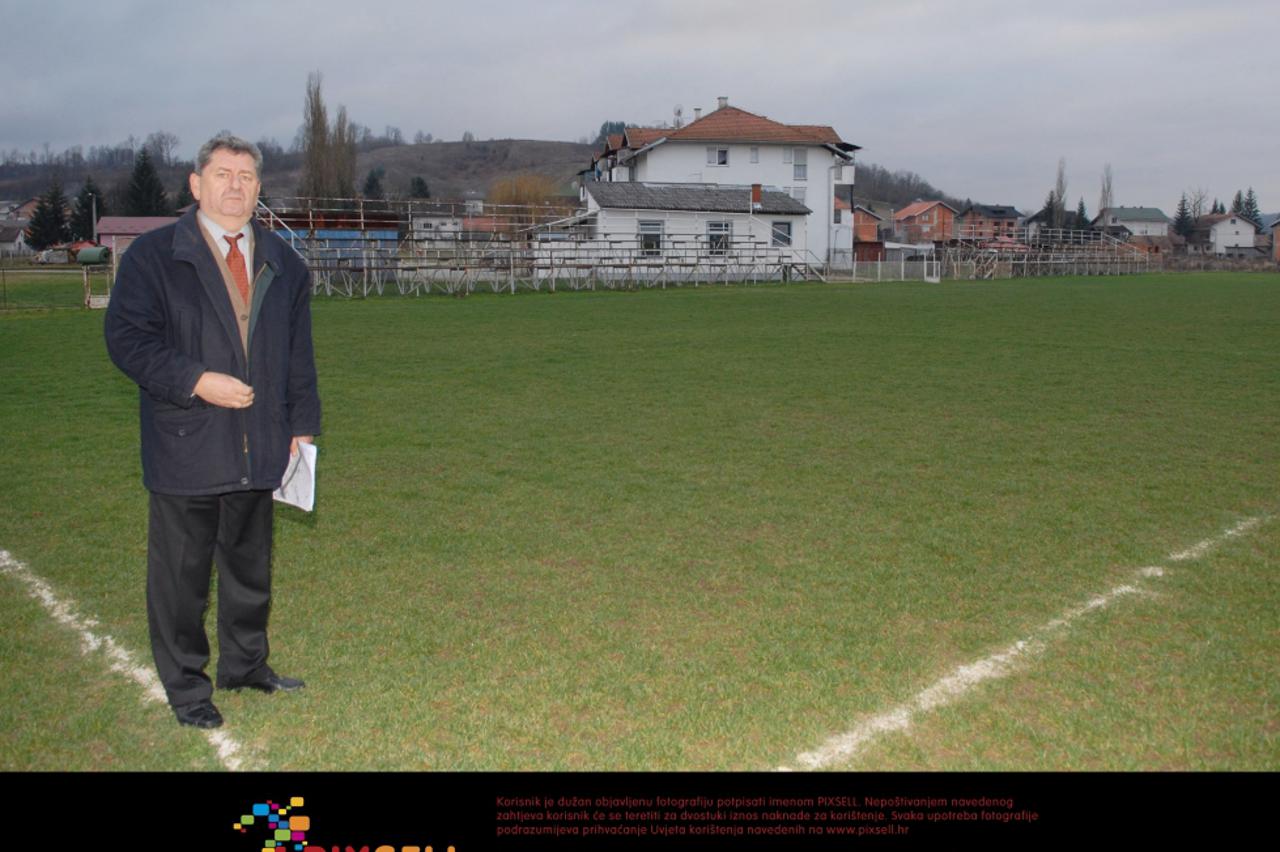 vojnic01_PXL_kar_091204_174