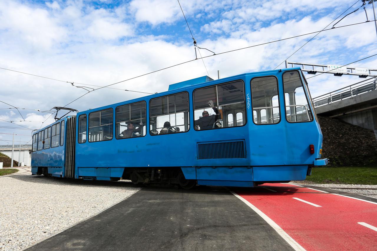 Zagreb: Prvi tramvaji prometuju na rakonstruiranoj trasi rotora