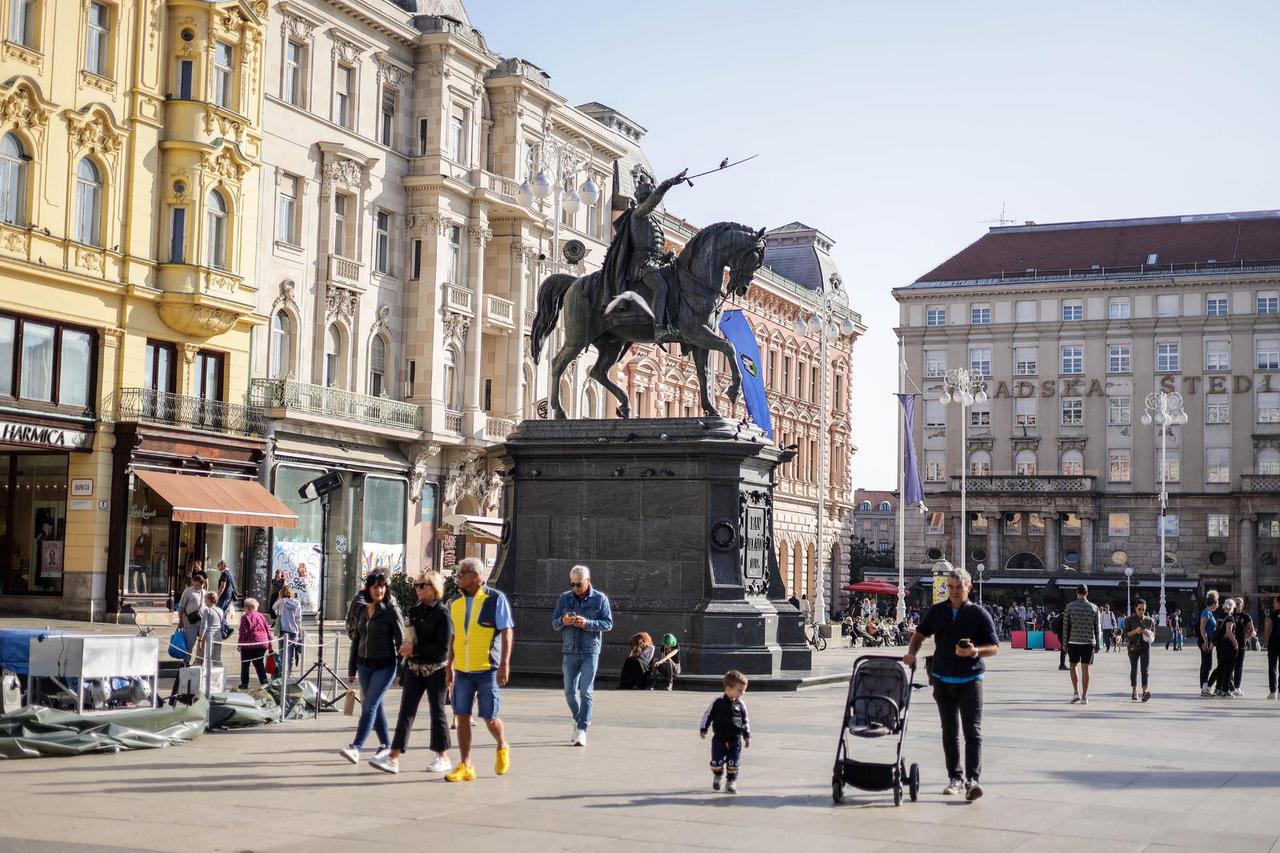 Zagreb: Subotnje prijepodne u centru grada