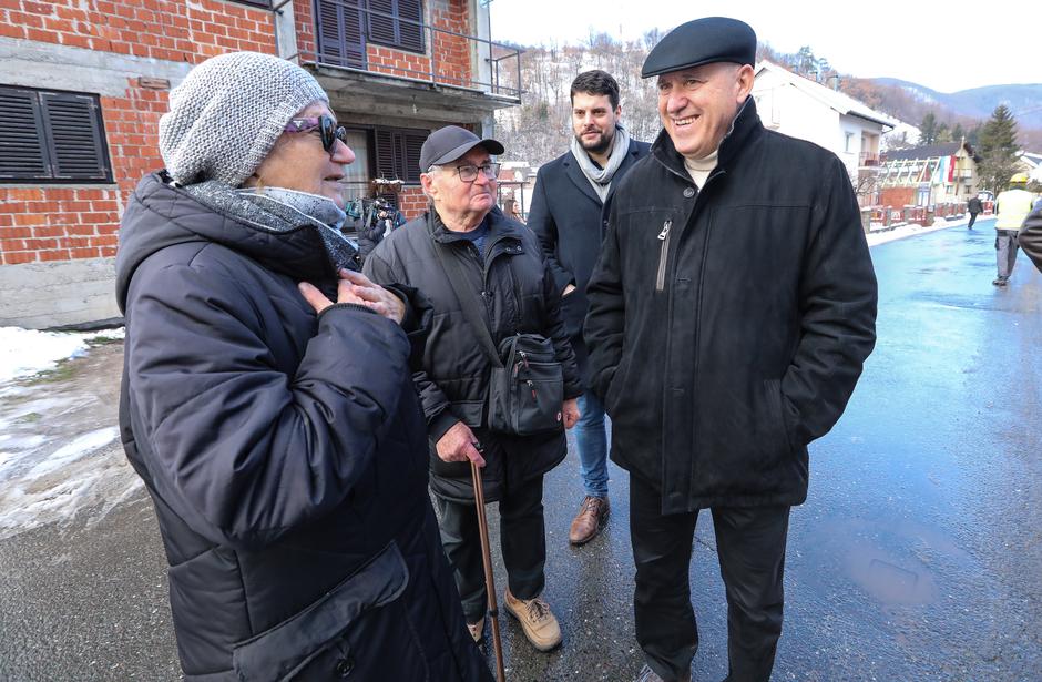 Zagreb: Ministar Branko Bačić obišao gradilišta gdje traje obnova od potresa na području Grada Zagreba