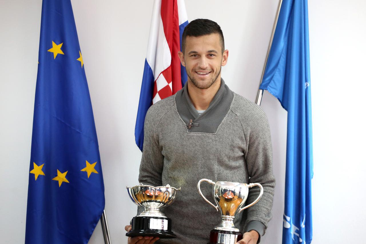 Mate Pavić