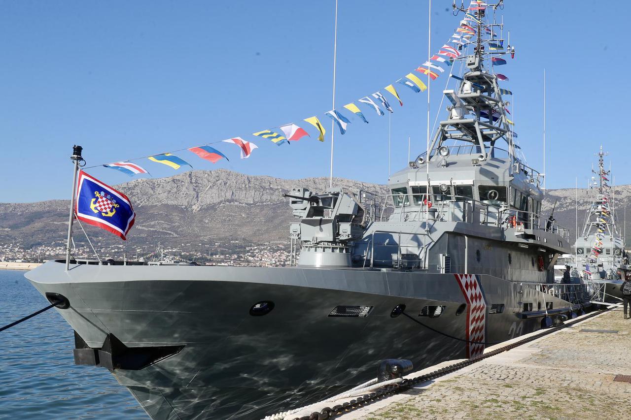 Split: Svečana primopredaja i imenovanje novog obalnog ophodnog broda OOB-32 "Umag"