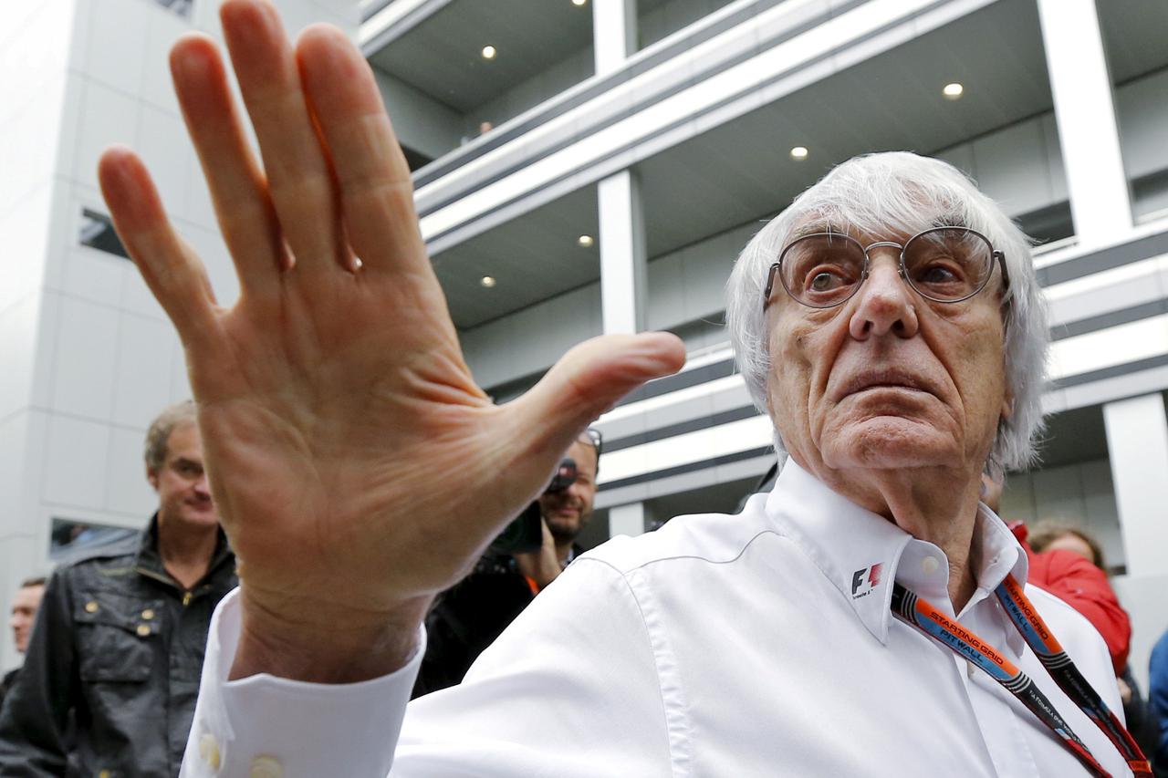 FILE PHOTO - Formula One supremo Ecclestone speaks to the media at the paddock area ahead of the Russian F1 Grand Prix in Sochi FILE PHOTO - Formula One supremo Bernie Ecclestone speaks to the media at the paddock area ahead of the Russian F1 Grand Prix i