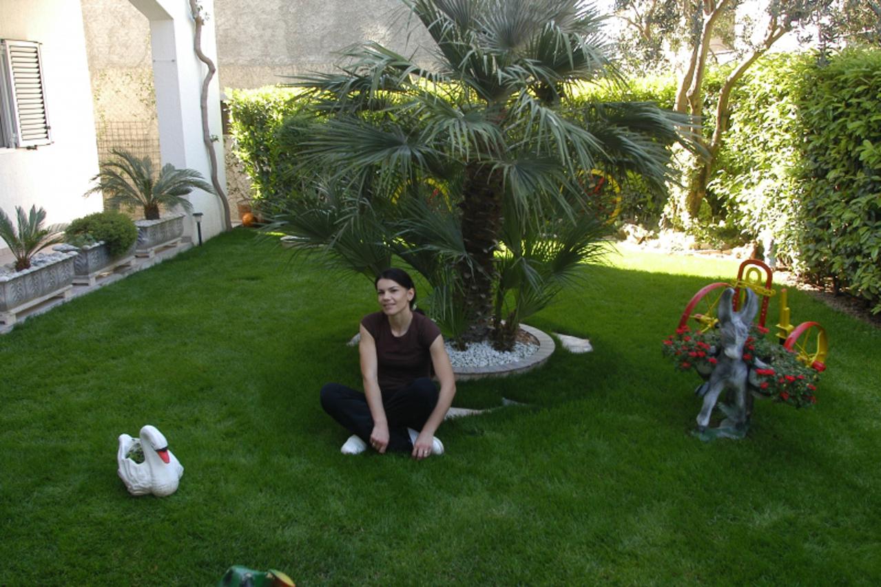 '                                '