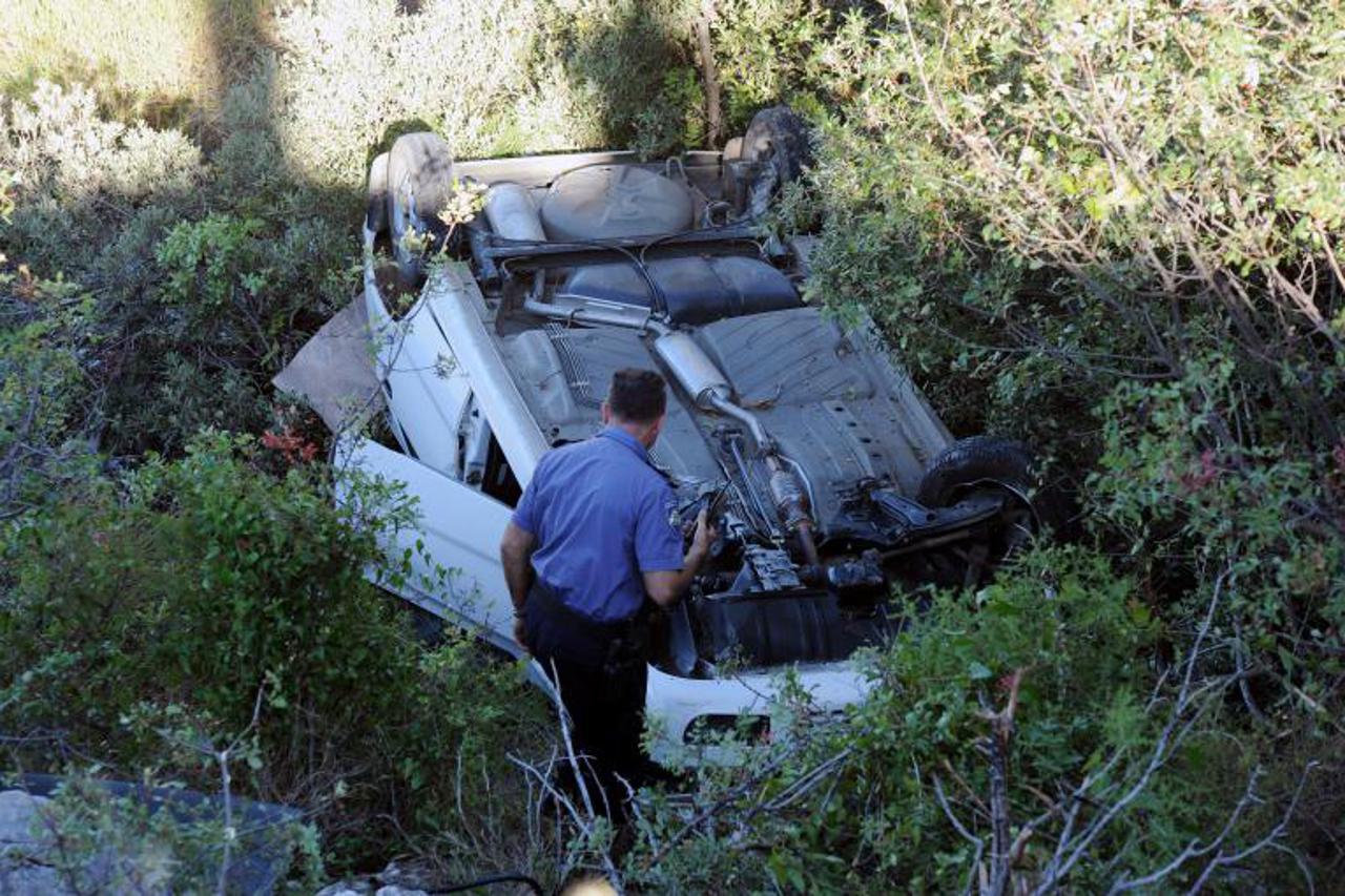 provalija, sletio, prometna (1)