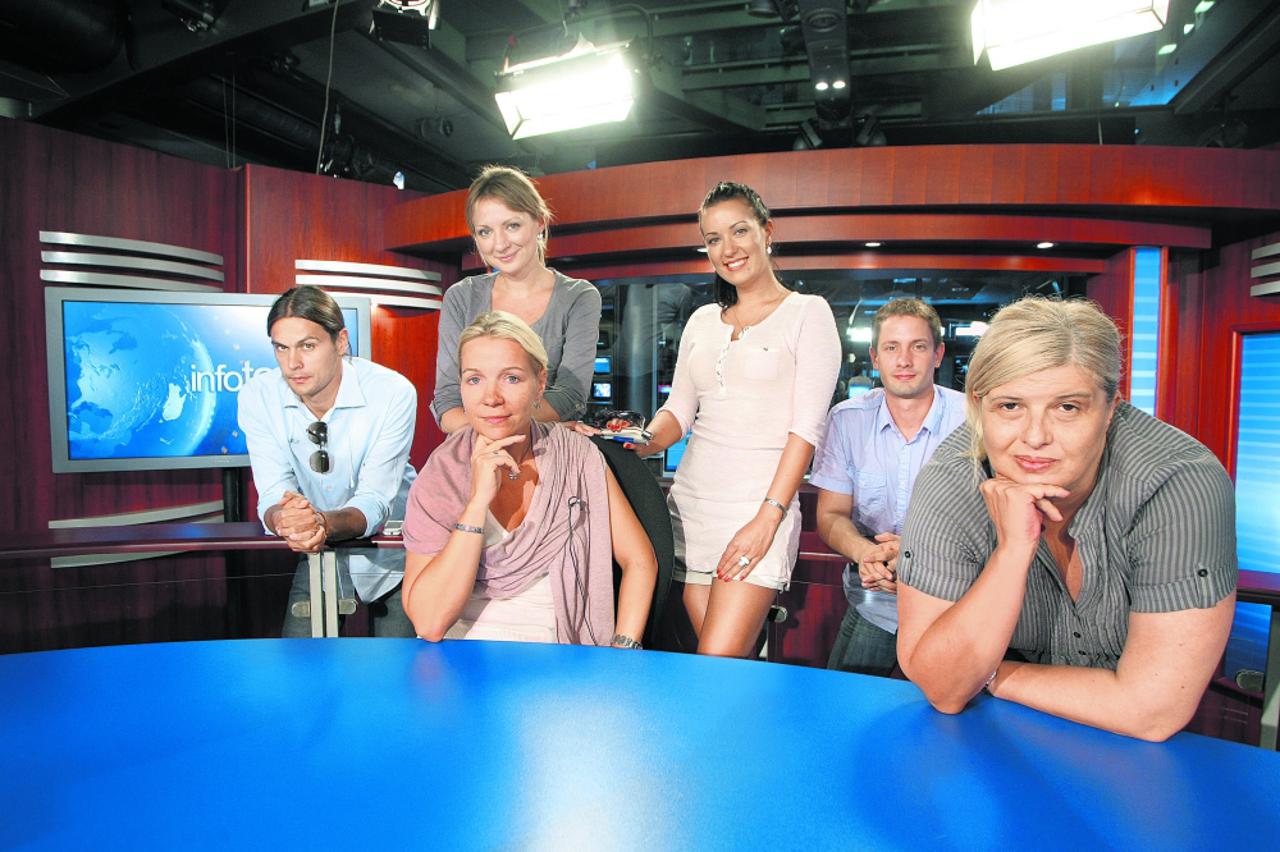 pink tv (1)