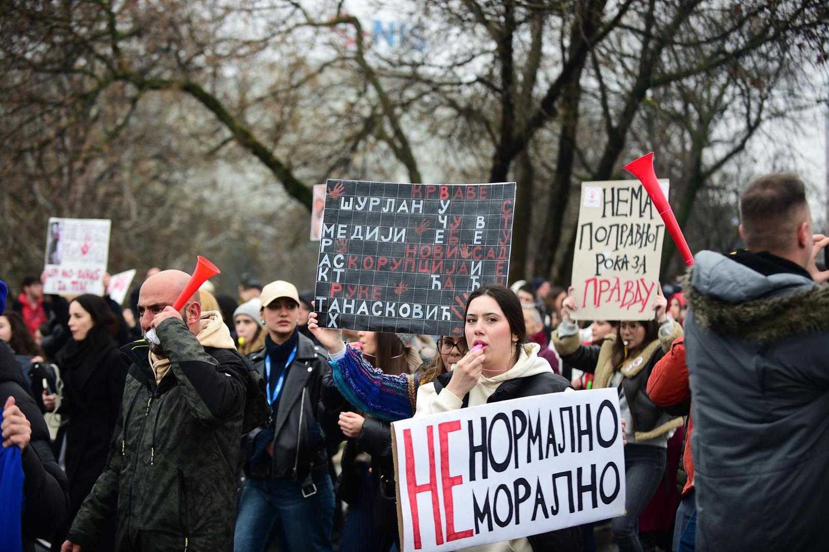 24, January, 2025, Belgrade -A group of high school graduates set off from Zemun High School to the municipality of New Belgrade, where a 15-minute silence was held at 11:52, and then they walked along Mihajla Pupina Boulevard to Usce, where they met with other participants in the "A lesson in nature" protest. Photo: Dusan Milenkovic/ATAImages24, januar, 2025, Beograd -Grupa maturanata krenula je od Zemunske gimnazije do opstine Novi Beograd, gde je u 11:52 odrzano 15-minutna tisina, a potom su Bulevarom Mihajla Pupina dosli do Usca, gde su se sreli sa ostalim ucesnicima protesta "Cas u prirodi". Photo: Dusan Milenkovic/ATAImages Photo: Dusan Milenkovic/ATAImages/PIXSELL