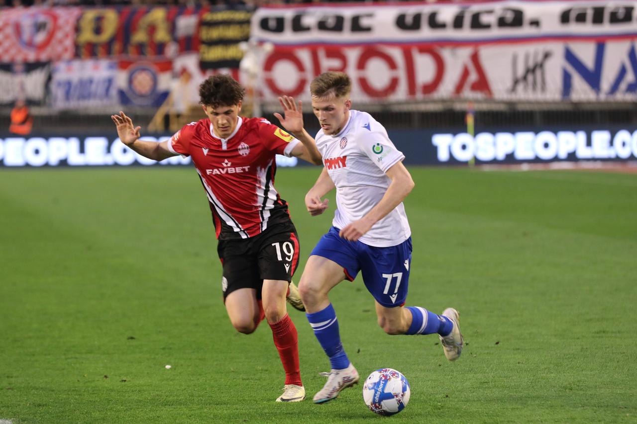 Split: Marko Livaja, nakon što je Hajduk primo gol, odgurno Mudražiju