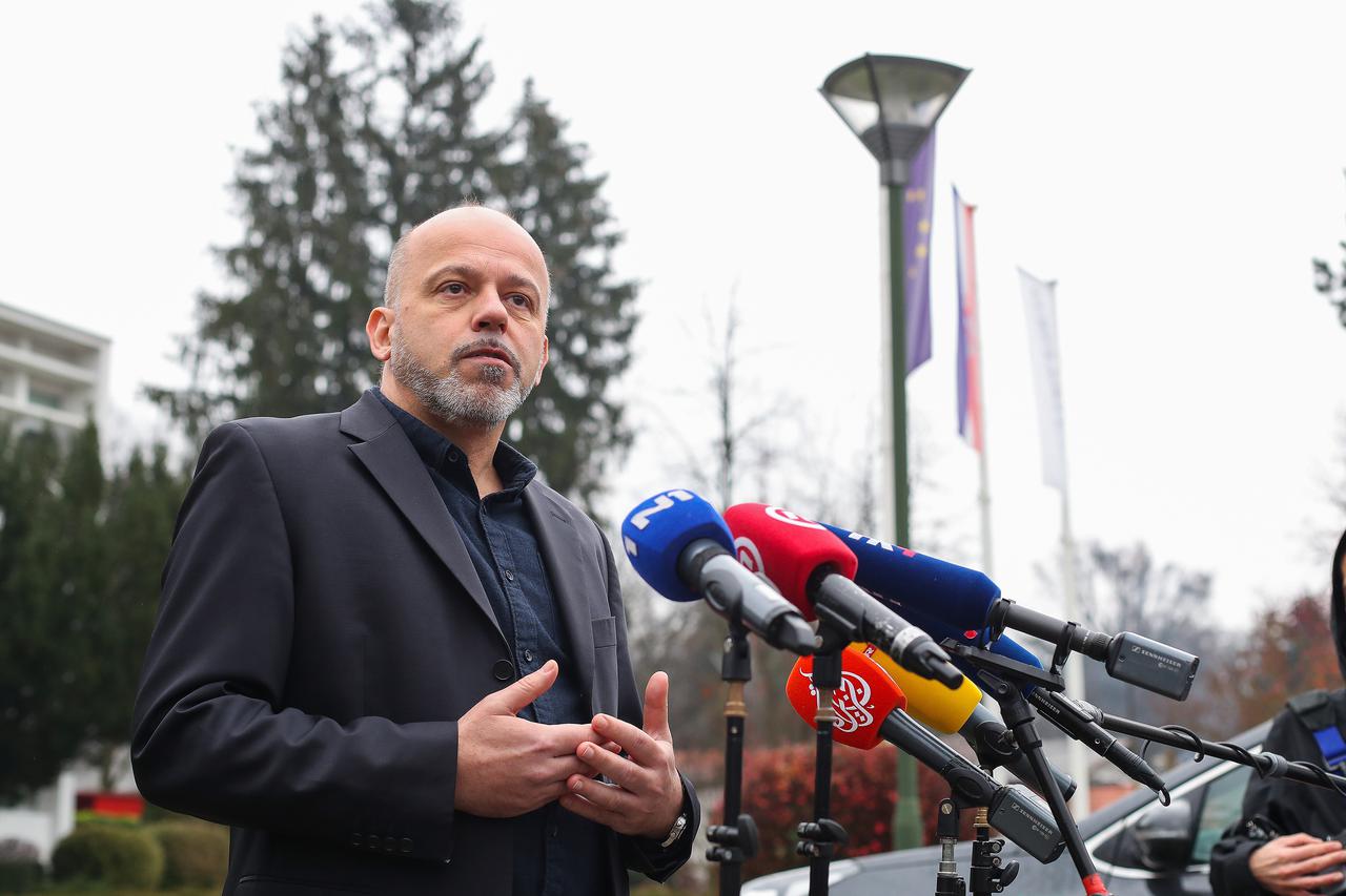 Zagreb: Ravnatelj HALMED-a otkrio da prve doze cjepiva u Hrvatsku dolaze već 26. prosinca