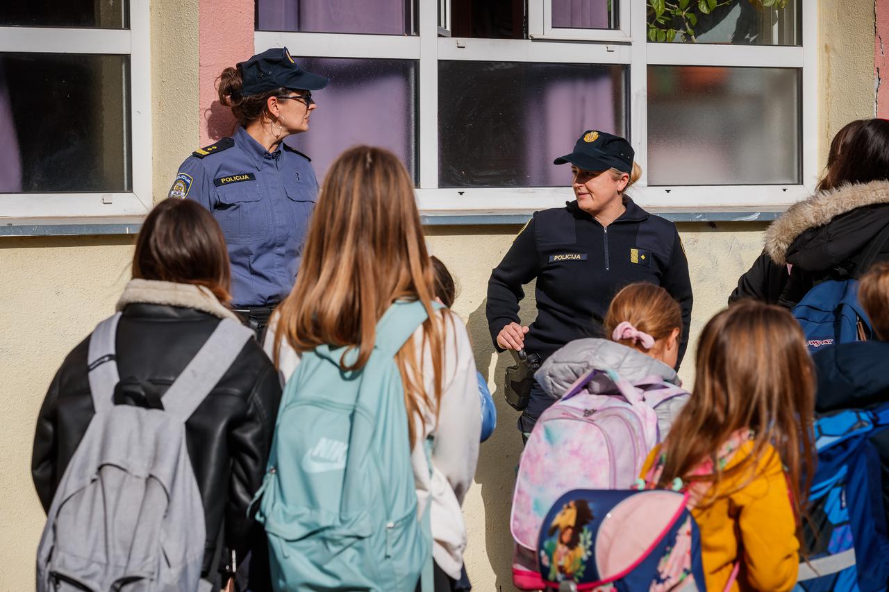 Split: Ivana Pernara ispred OŠ Bol čekala policija, ali nije se pojavio