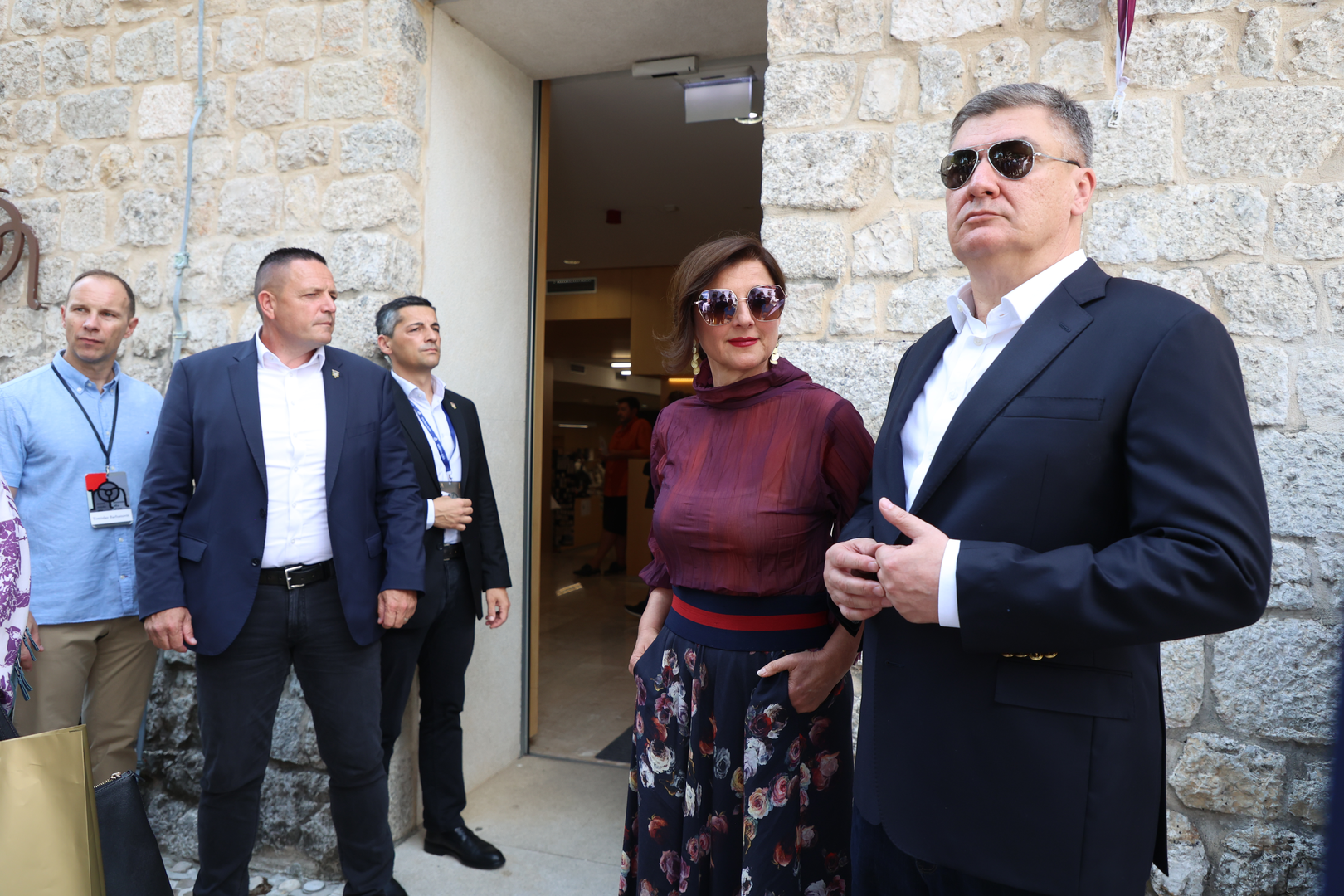 Javnosti je poznata i po promicanju zdravih životnih navika te sudjelovanju u brojnim javnozdravstvenim projektima.