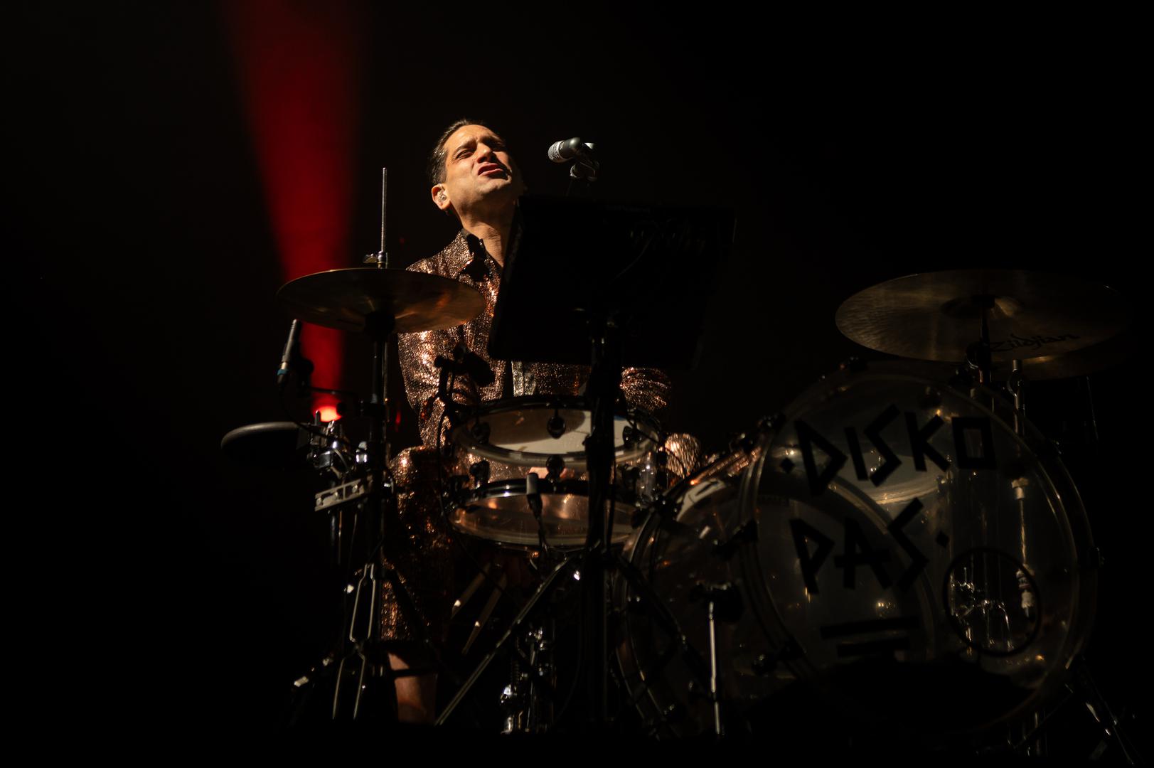 Kombinacijom dinamične produkcije, osvježavajuće spontane energije i snažne povezanosti s publikom, Buč Kesidi su potvrdili da zasluženo nose titulu jednog od najvažnijih novih bendova na domaćoj glazbenoj sceni. 