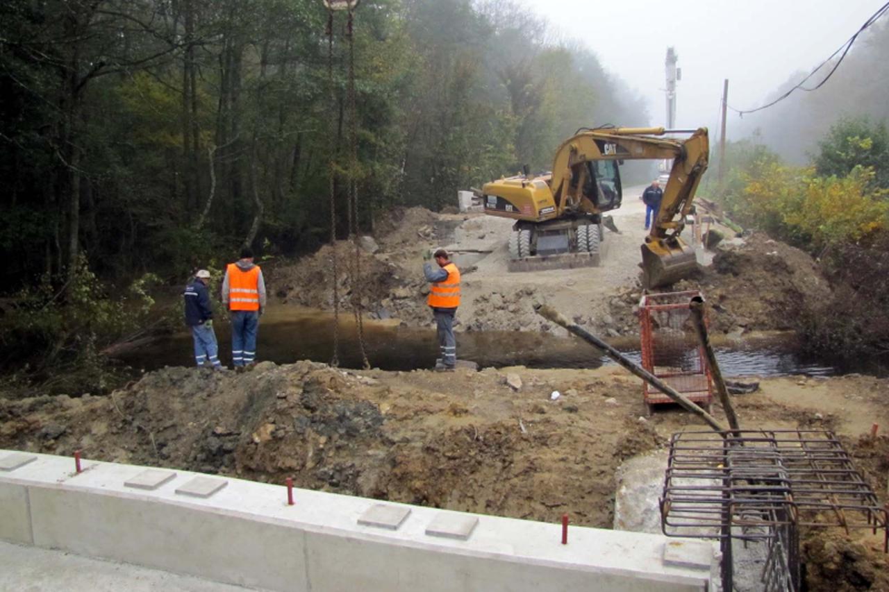 '                               '