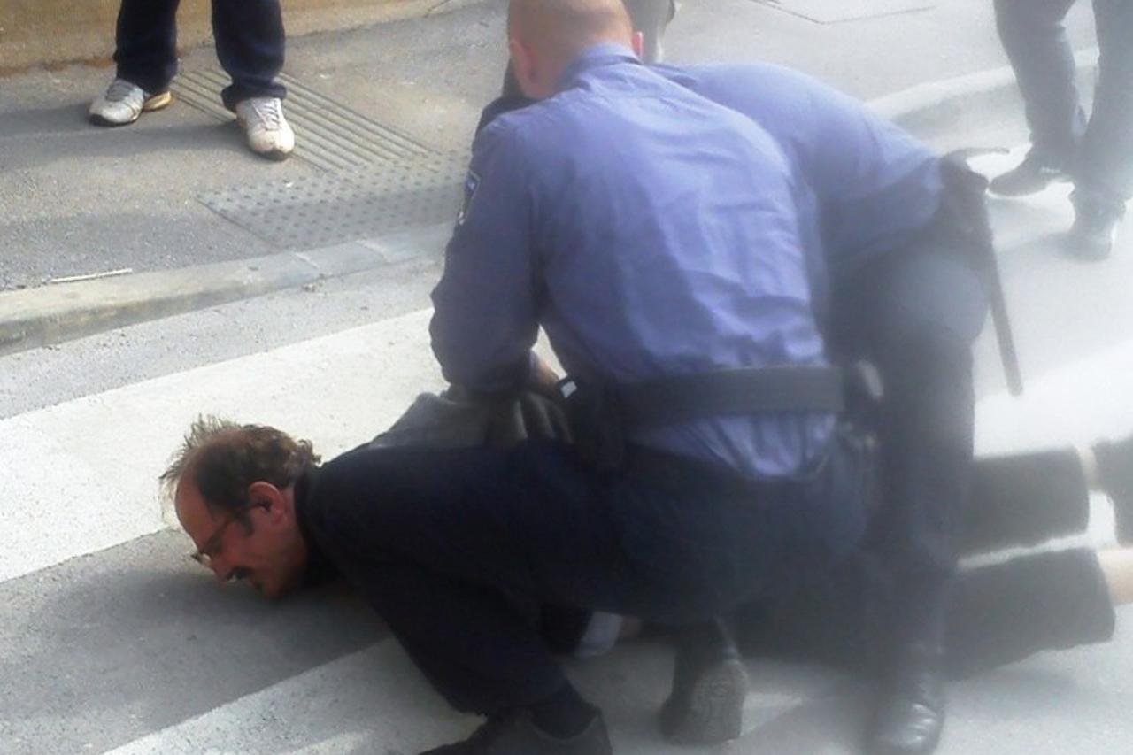 policija,uhićenje,pauk