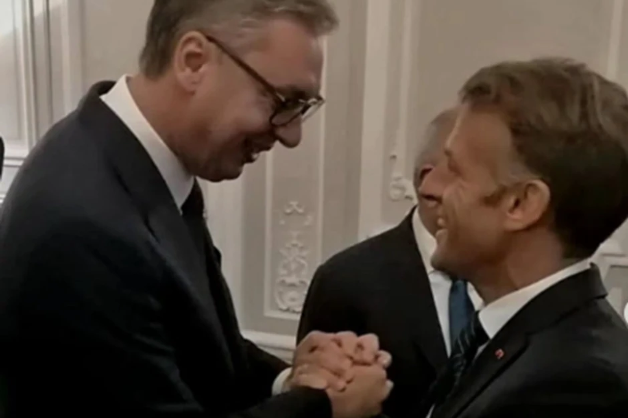 Aleksandar Vučić i Emmanuel Macron