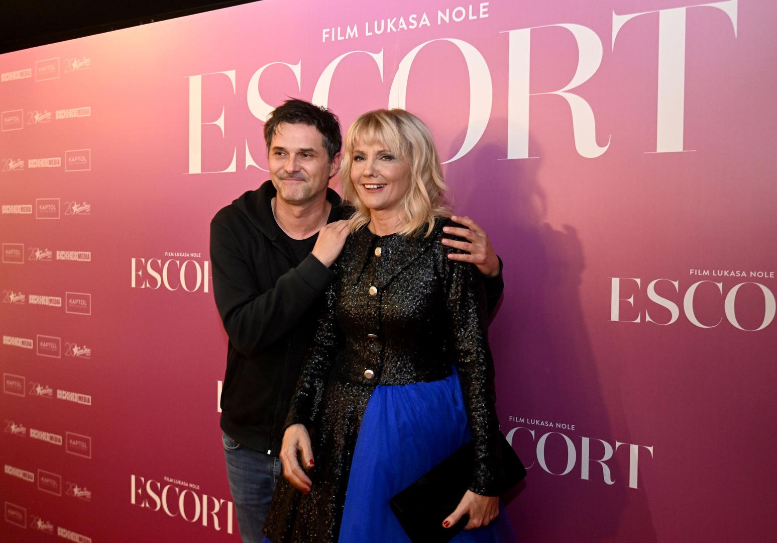 Barbara Nola rekla je kako je ovaj citat nastao u trenutku nasilnog zatvaranja kina Europa. Kako kaže, njegovi se filmovi bave reakcijom pojedinca na nasilje psihološko ili fizičko nasilje oko nas.