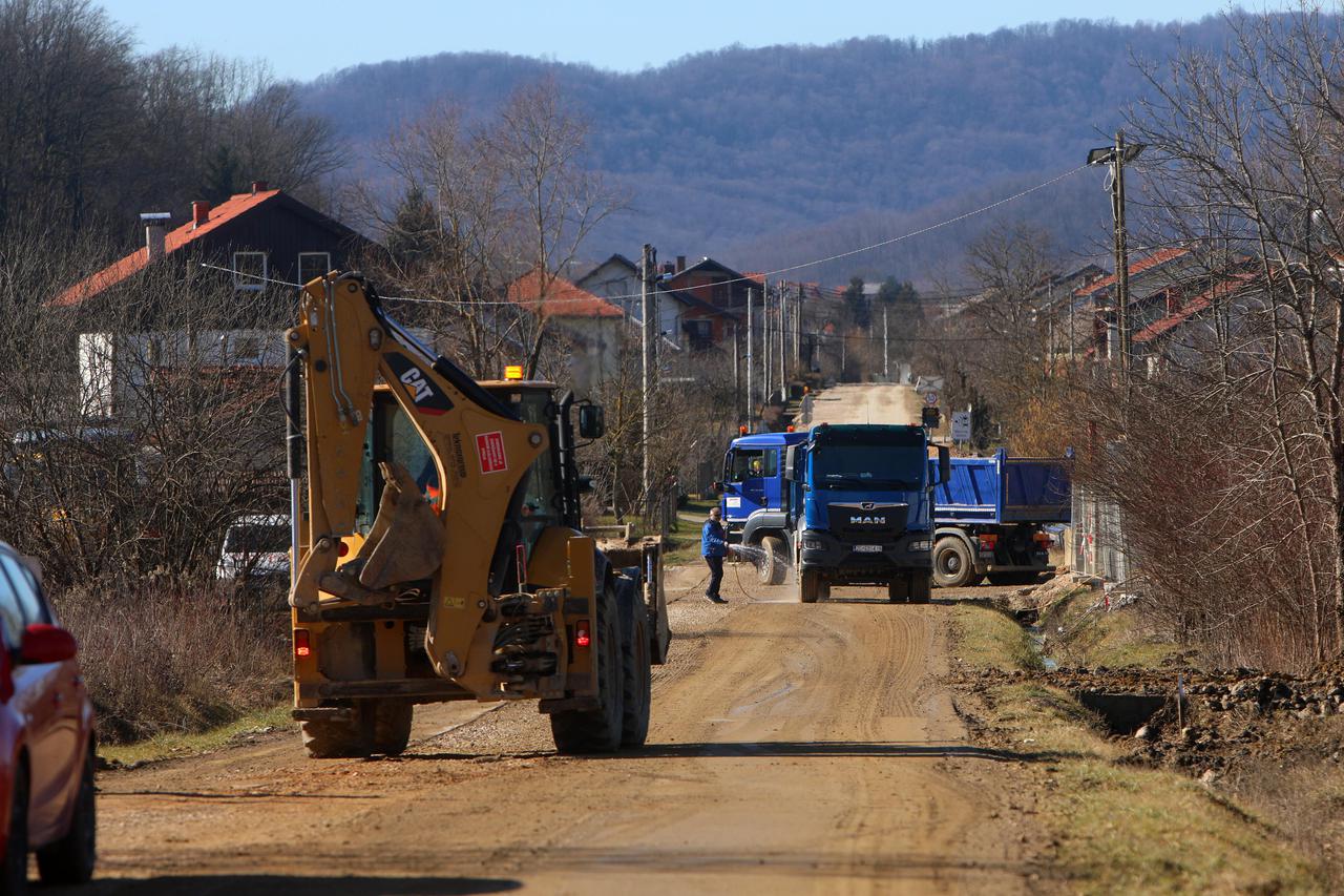 U tijeku su radovi u sklopu projekta Poboljšanje vodnokomunalne infrastrukture Karlovac - Duga Resa